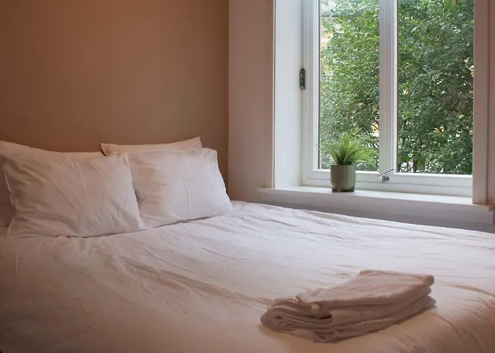 Modern Cozy 2br 公寓 *